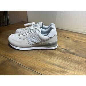 New Balance 574 Core Women Size 6.5B Nimbus Cloud Gray White Suede Sneakers